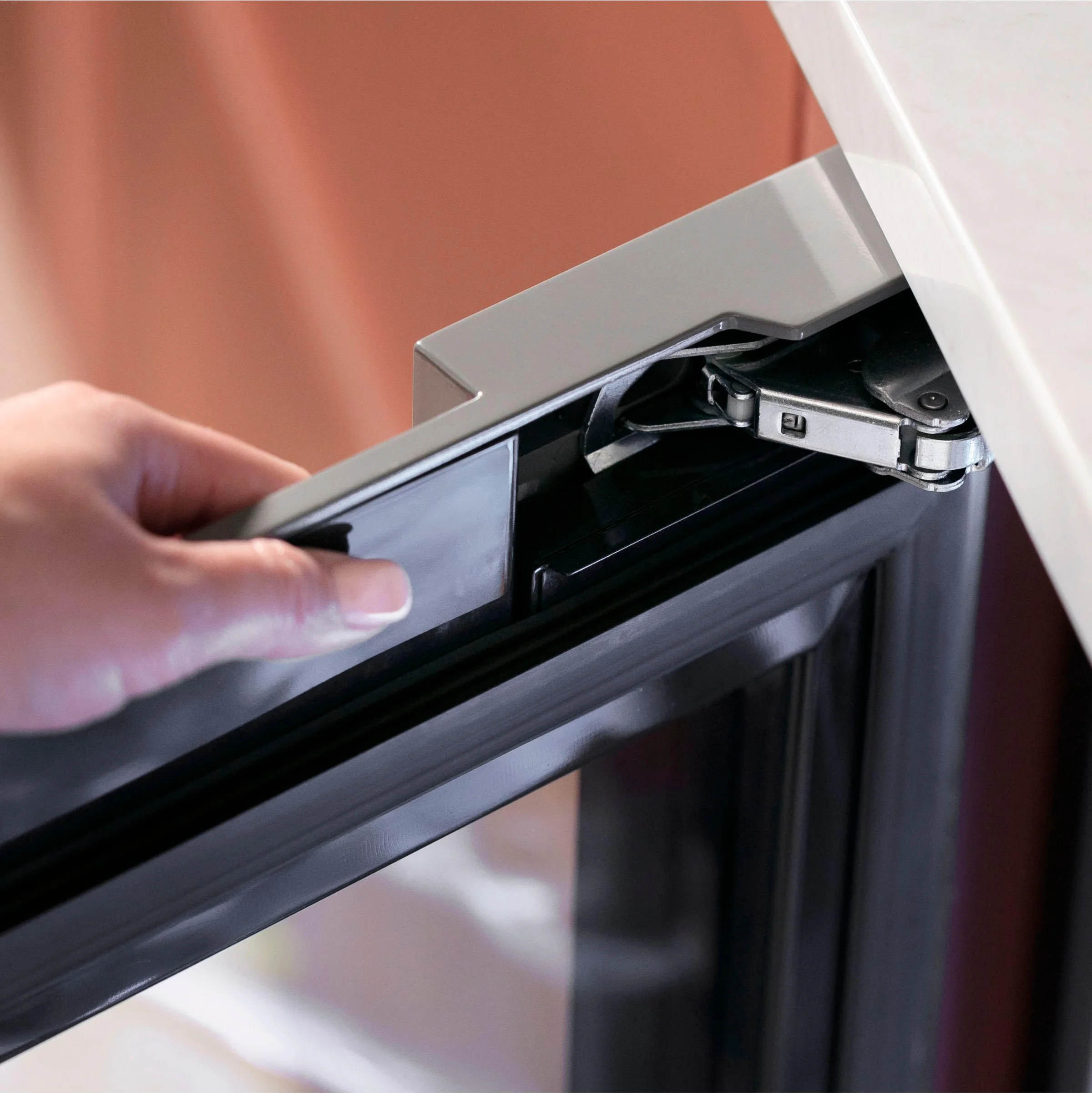 Articulating Door Hinges