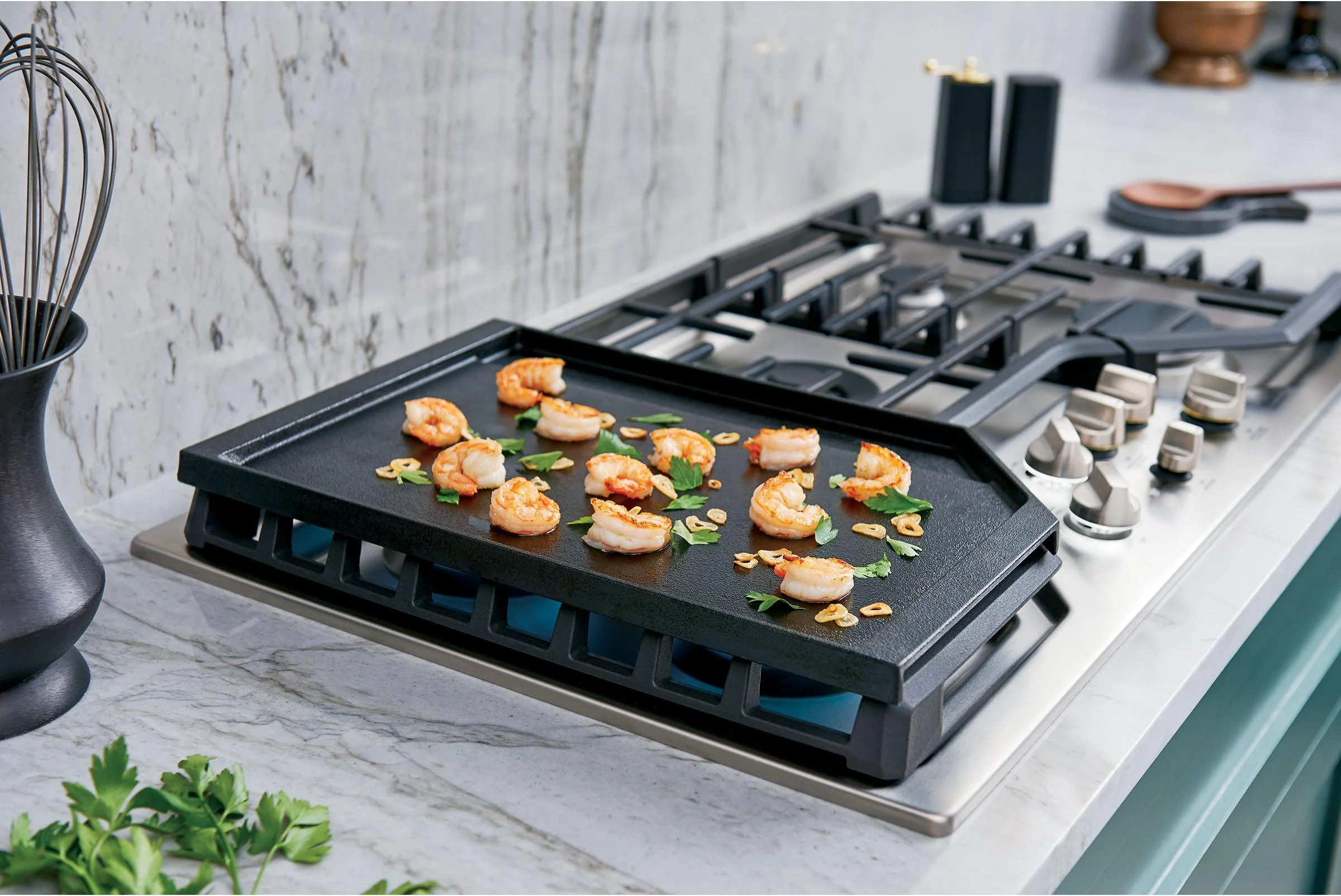 Extra-large griddle means more cooking with less cookware