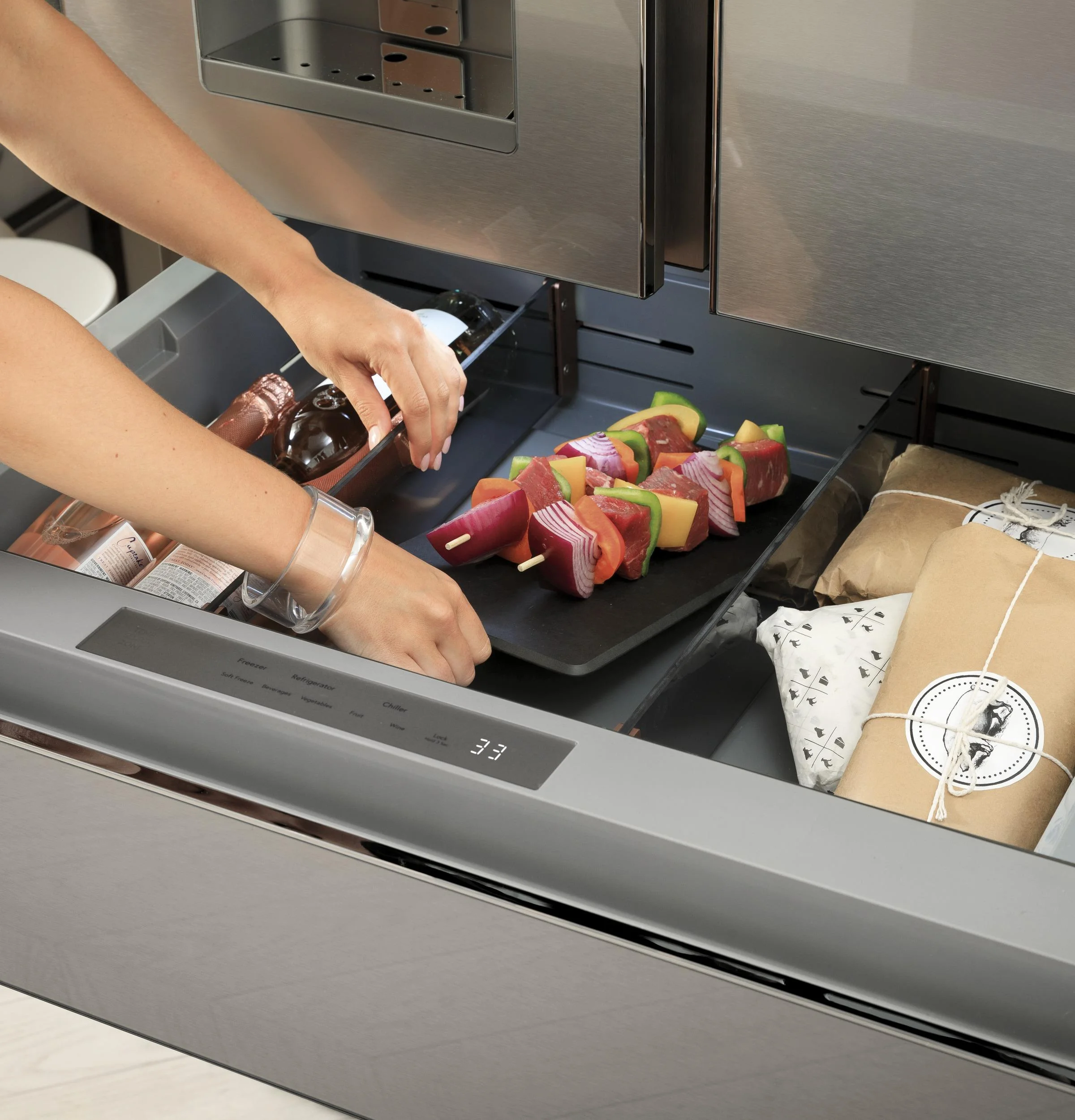 Convertible Drawer with Soft Freeze