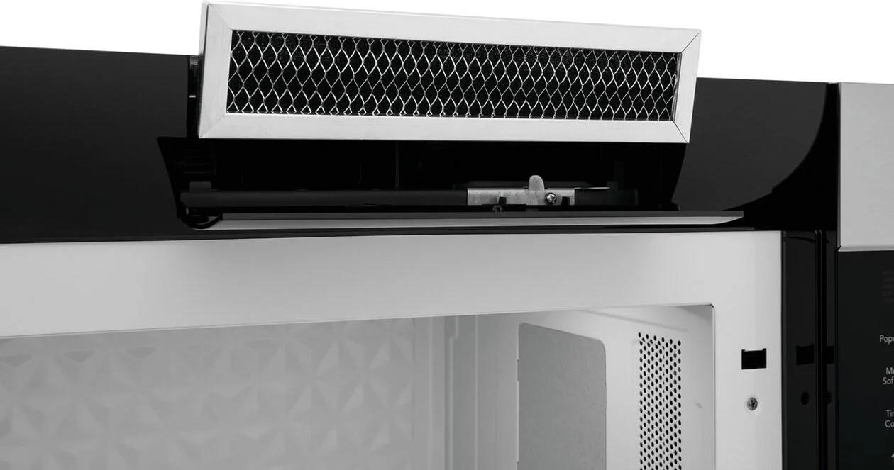 Push-to-Open PureAir(R) Filter Door