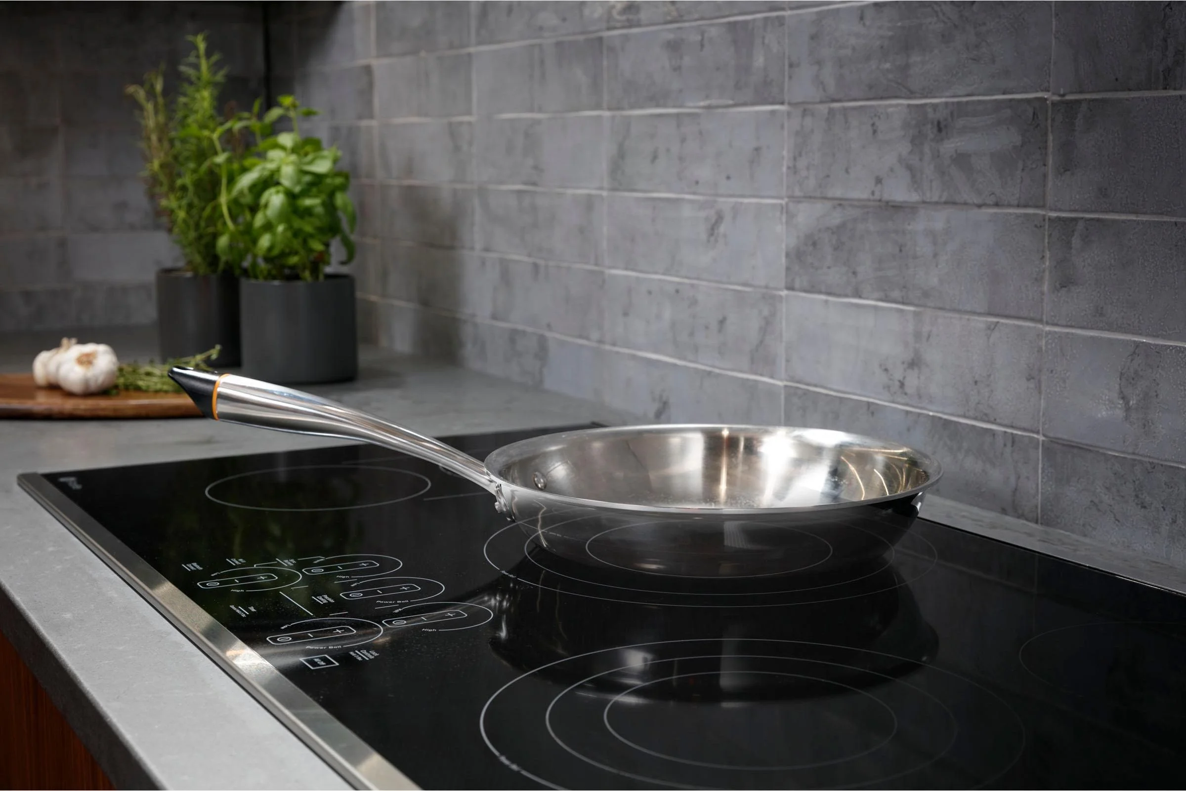 Compatible Cooktop with Smart Cookware