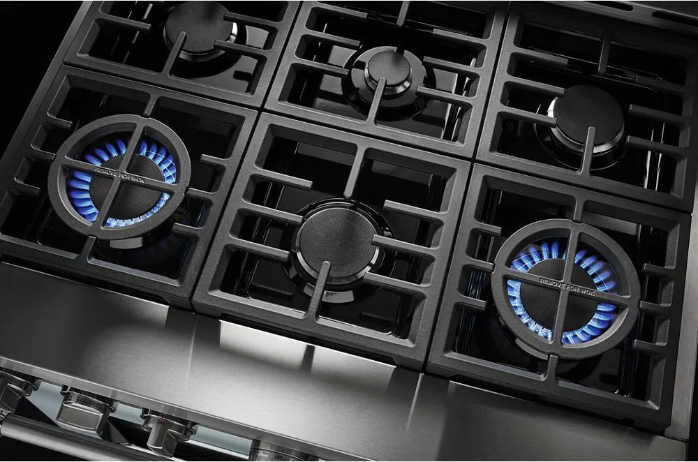 Two 20,000 BTU Ultra Power(TM) Dual-Flame Burners