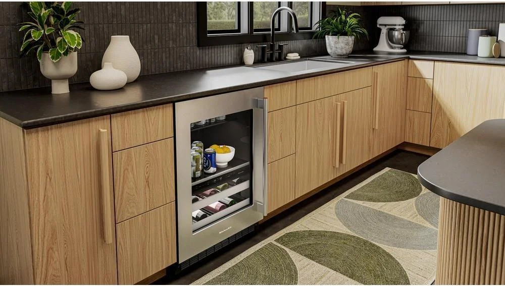 Fully Flush Installation with Hidden Hinges