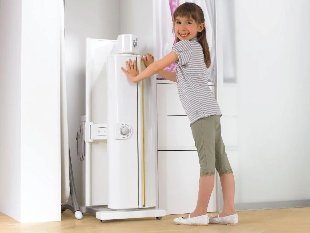 Space-saving storage