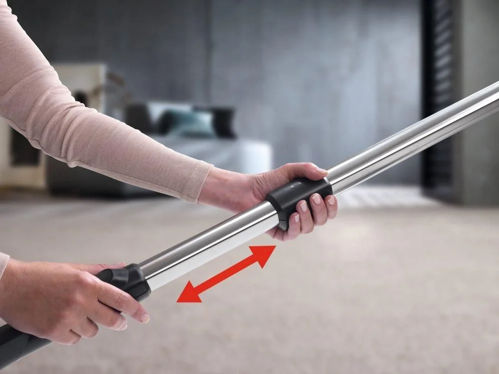 Comfort telescopic suction wand