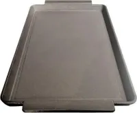 Cast iron griddle for use with induction rages
